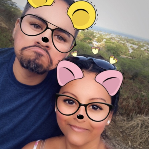 Meet your Posher, Dee - Picture 3 of 8